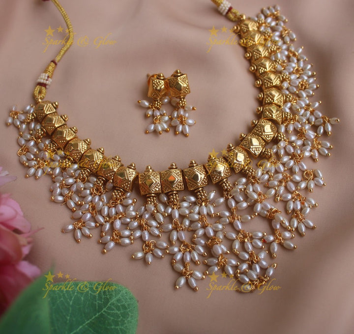 Elegant box design guttapusalu short necklace