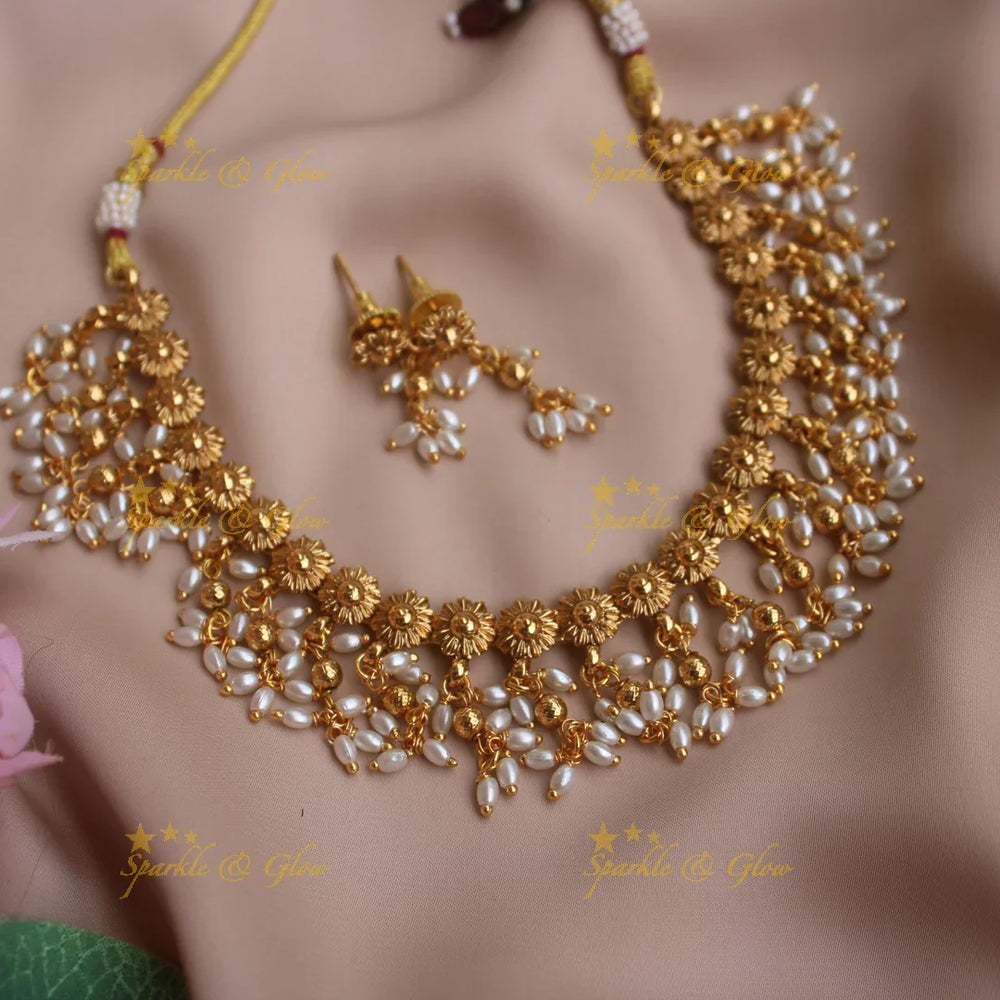 Gracious Sunflower design Guttapusalu short necklace - Sparkle and Glow