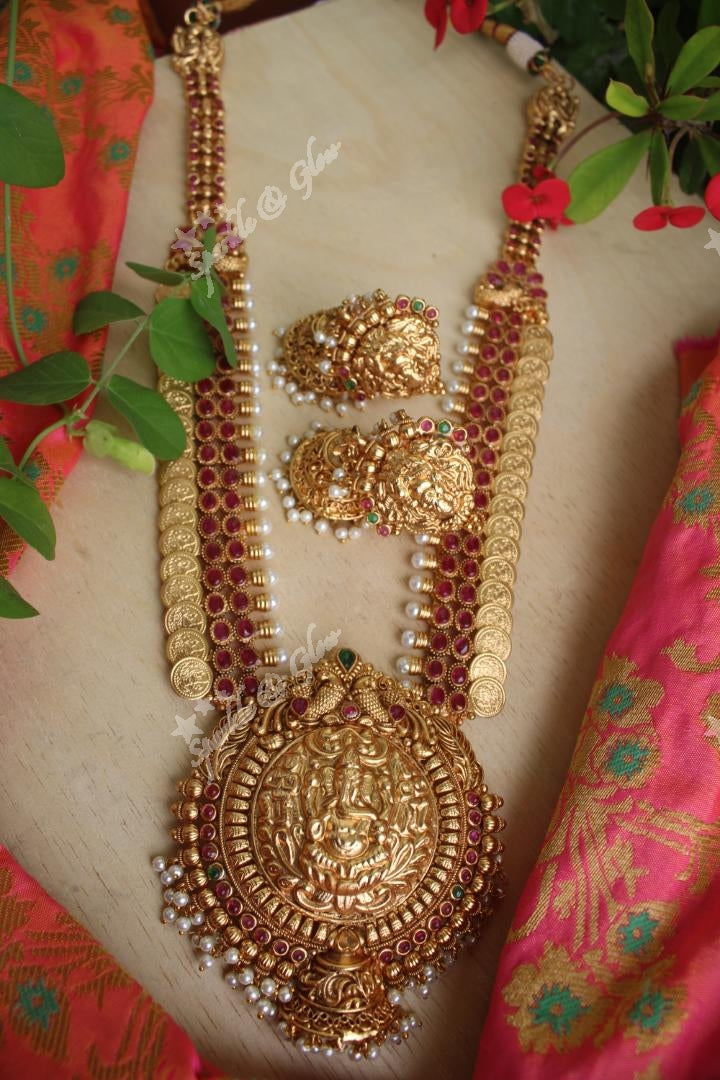 Gold alike Ganesha Carved pendent coin haram with kemp stones