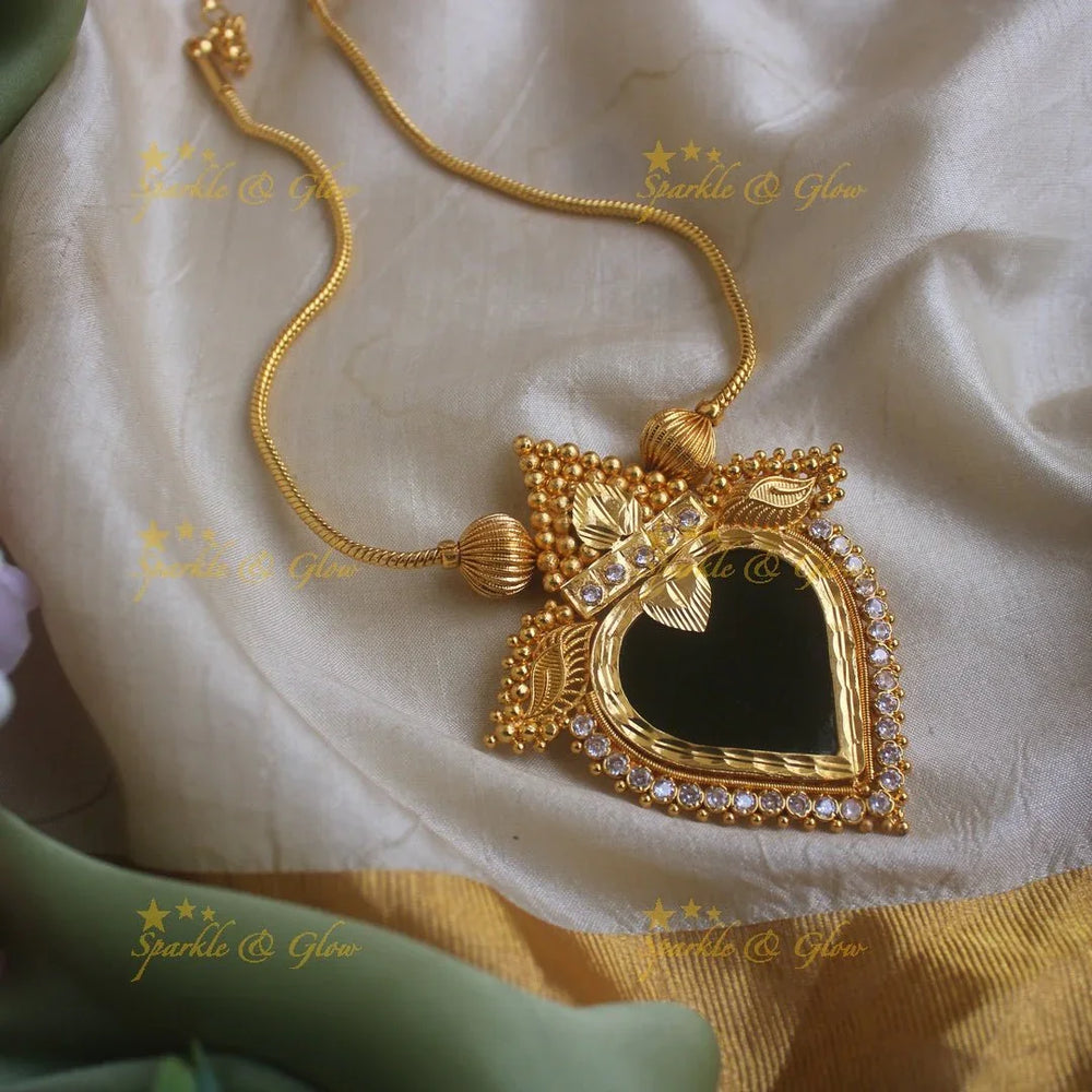 Elegant Heart Leaf design pendant necklace - Sparkle and Glow