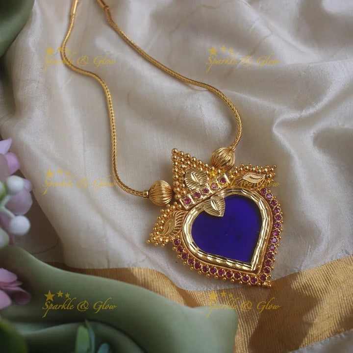 Elegant Heart Leaf design pendant necklace - Sparkle and Glow