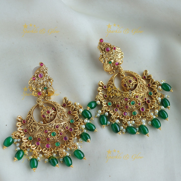 Elegant Peacock carved moon cluster pearl short necklace with green beads