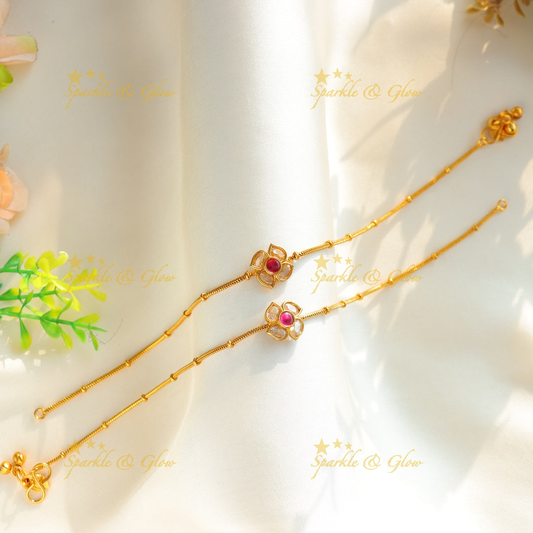 Gracious Kemp floral design Anklet-Ruby