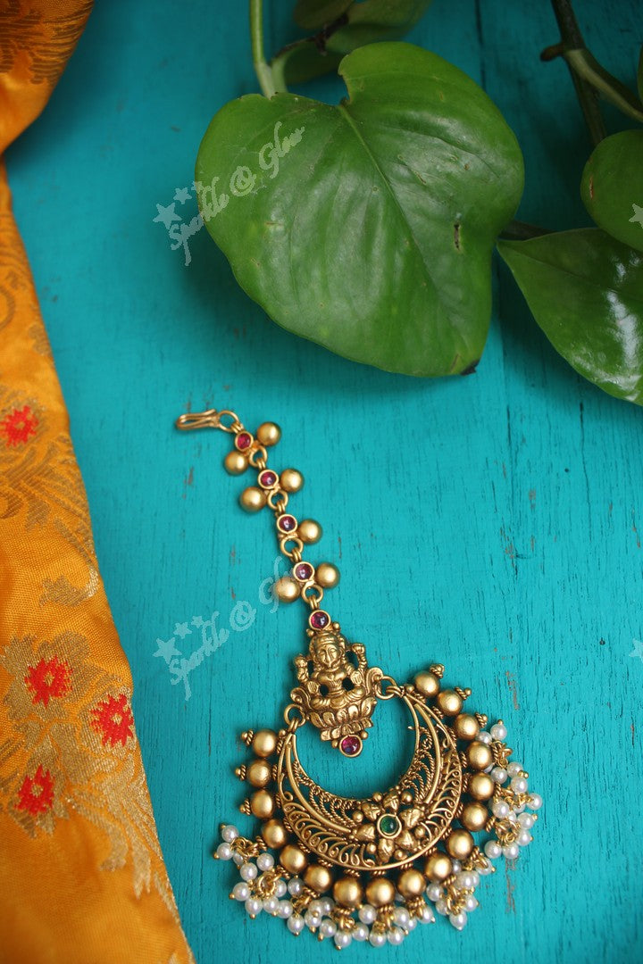 Antique Lakshmi SIngle line Maang Tikka