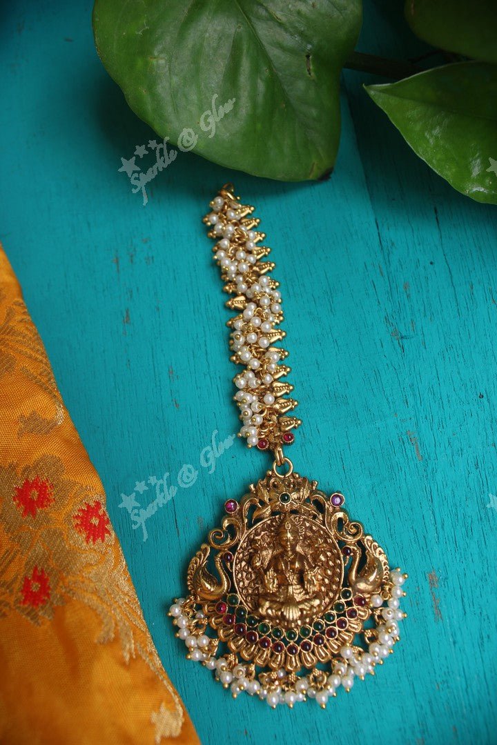 Lakshmi kemp stones single line maang tikka - Kempu - Sparkle and Glow - Pearl Multi - 