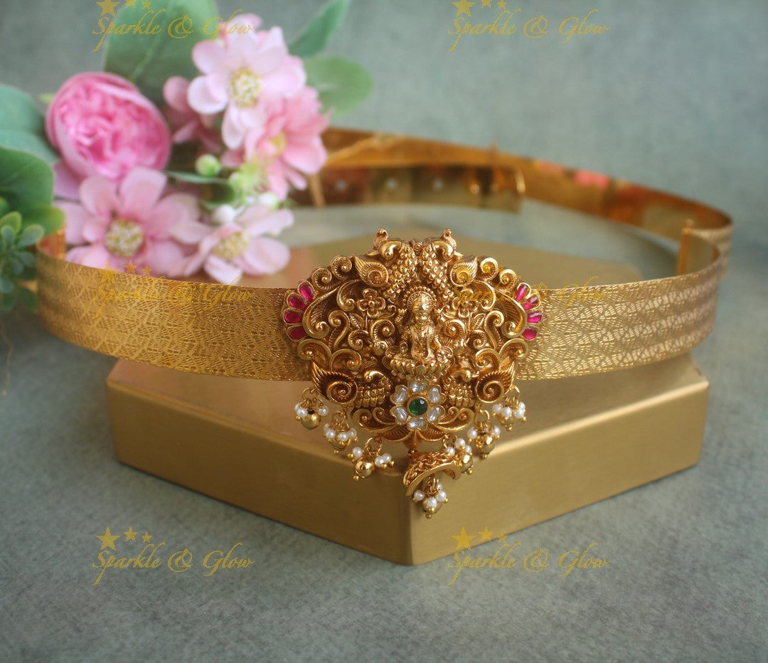 Elegant Lakshmi peacock floral pendant carved plain Hipbelt with pearls