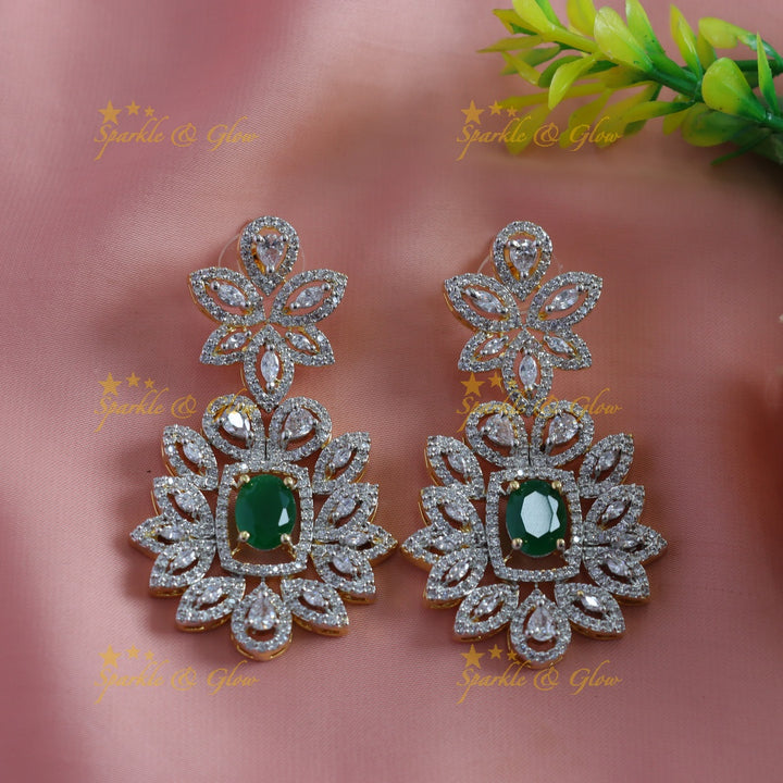 Gracious Flower design American diamond short necklace