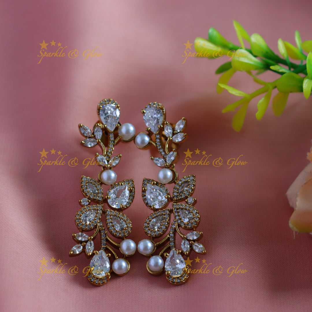 Beautiful Flower Leaf design American diamond short necklace