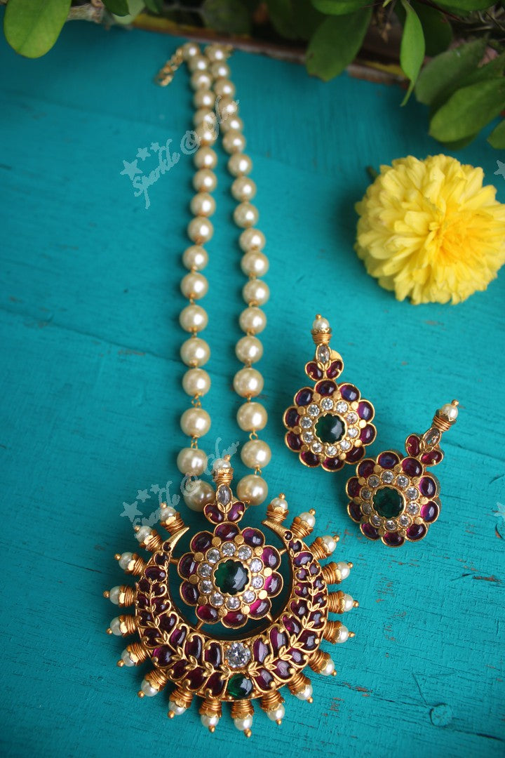 Kemp Stones Pendent Pearl Chain Set