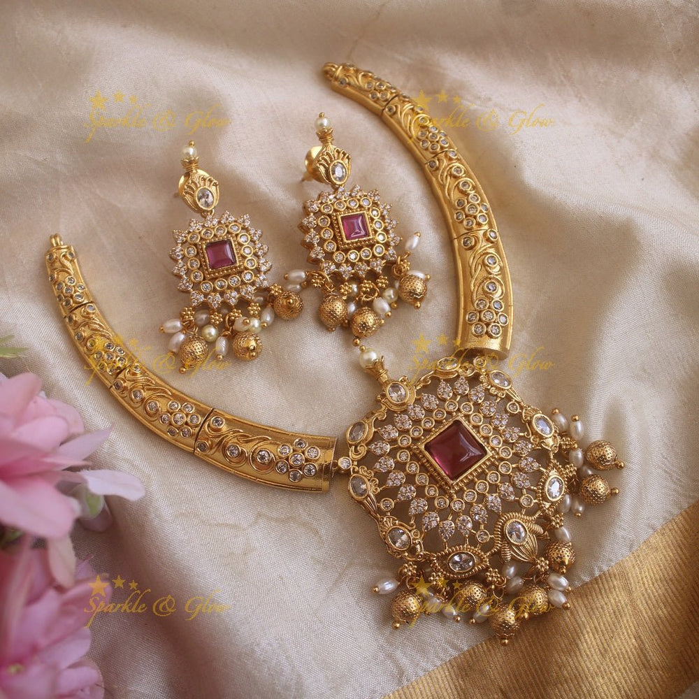 Sparkling Square stone floral pendant carved Halsi necklace with gold beads - Sparkle and Glow - Back Thread - 