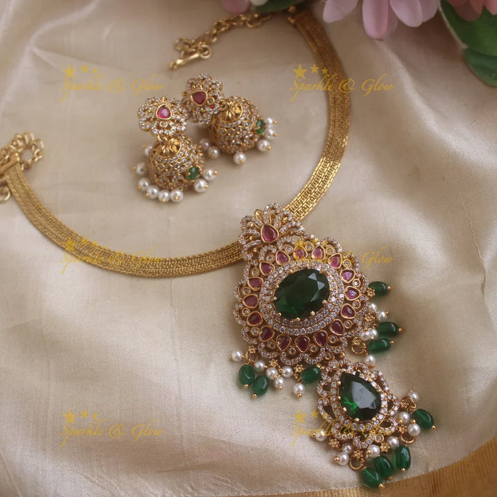 Elegant Floral pendant carved short necklace with green beads-Mintgreen - Sparkle and Glow