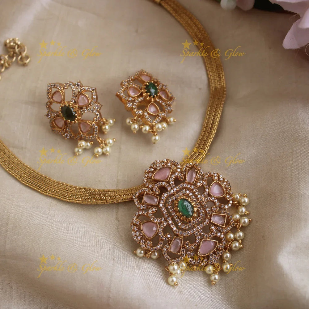 Elegant Floral and Leaf pendant short necklace-Light pink - Sparkle and Glow