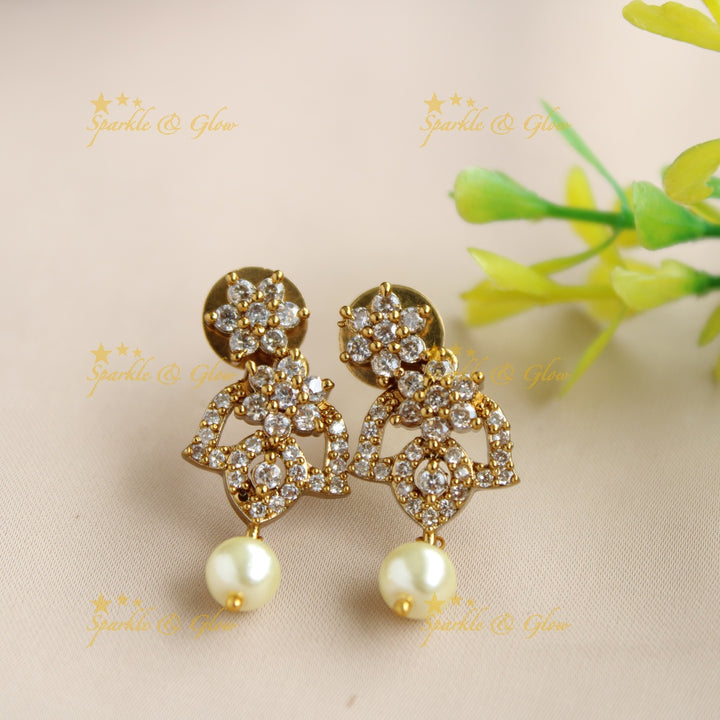 Stunning Floral leaf design Water AD short necklace with pearl drops