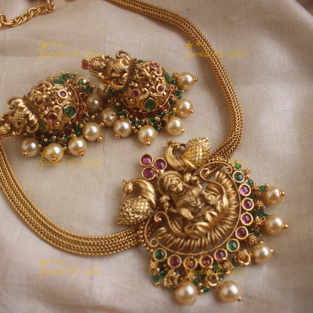 Sparkling Kemp Lakshmi Floral pendant short necklace with Pearl beads - Sparkle and Glow
