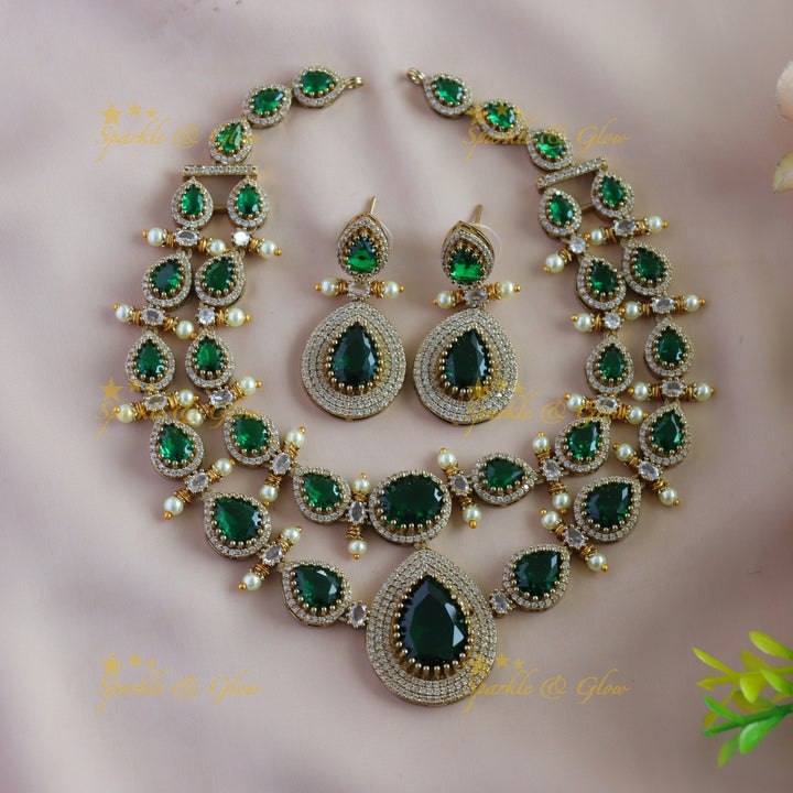 Gracious Two layered Victorian AD waterdrop short necklace
