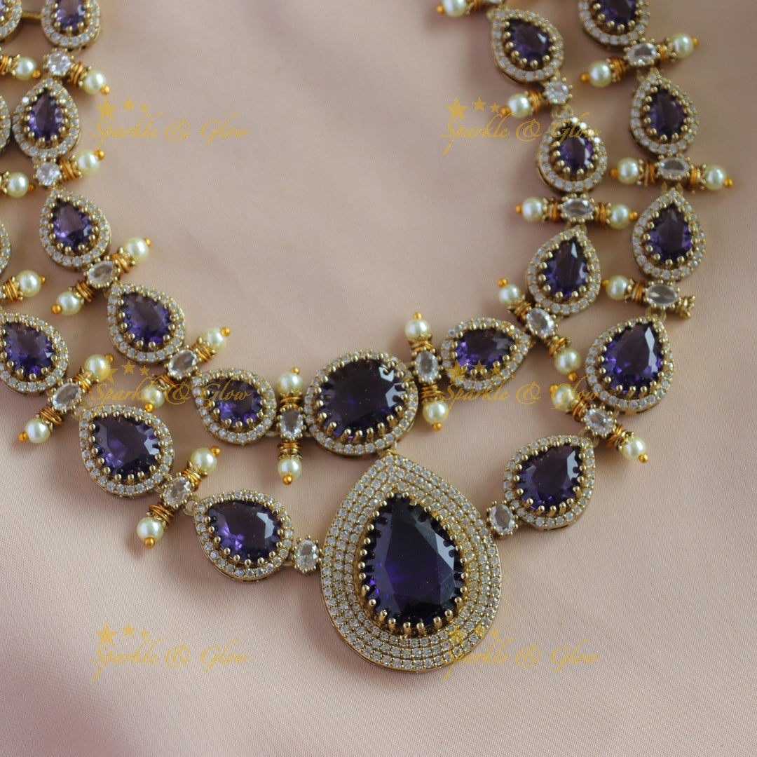 Gracious Two layered Victorian AD waterdrop short necklace