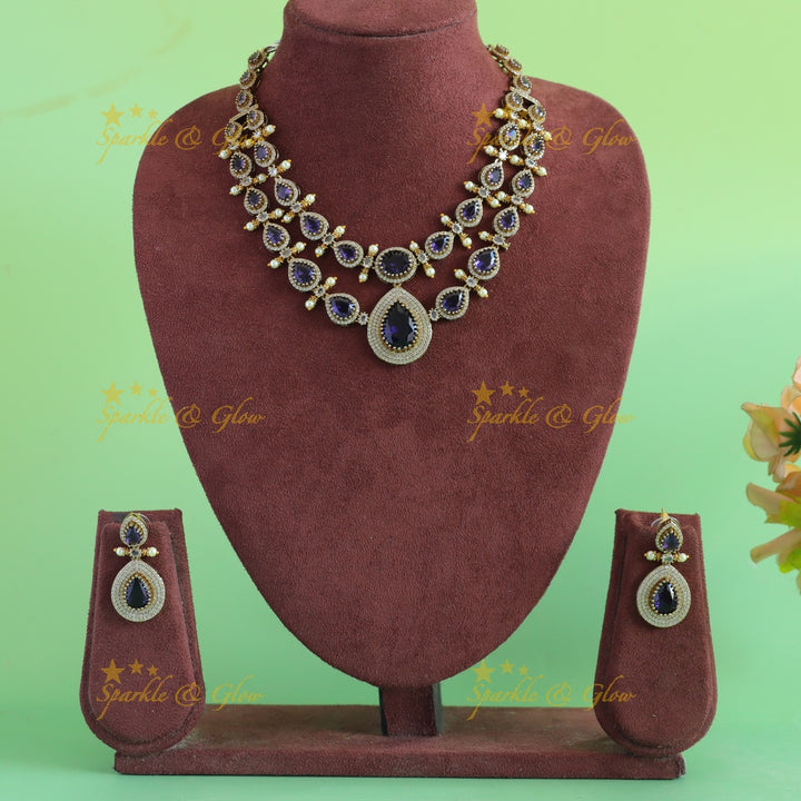 Gracious Two layered Victorian AD waterdrop short necklace