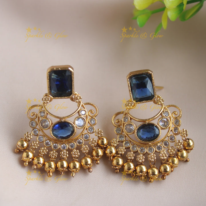Gorgeous Floral design rectangle stone short necklace with gold beads