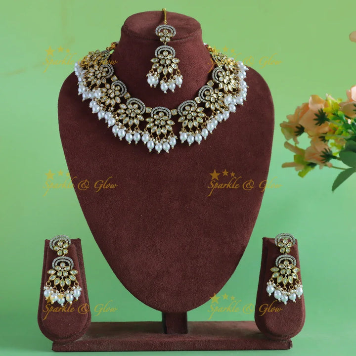 Beautiful Leaf Floral Victorian AD Short necklace - Sparkle and Glow