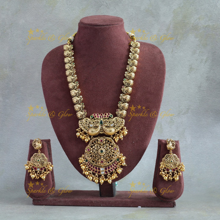 Gorgeous Peacock carved short necklace with ruby emerald and gold beads