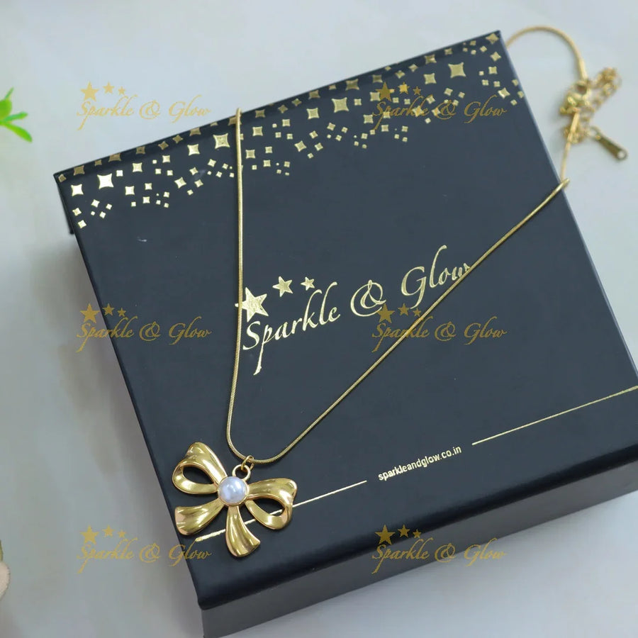 Gracious Infinity pendant short necklace - Sparkle and Glow