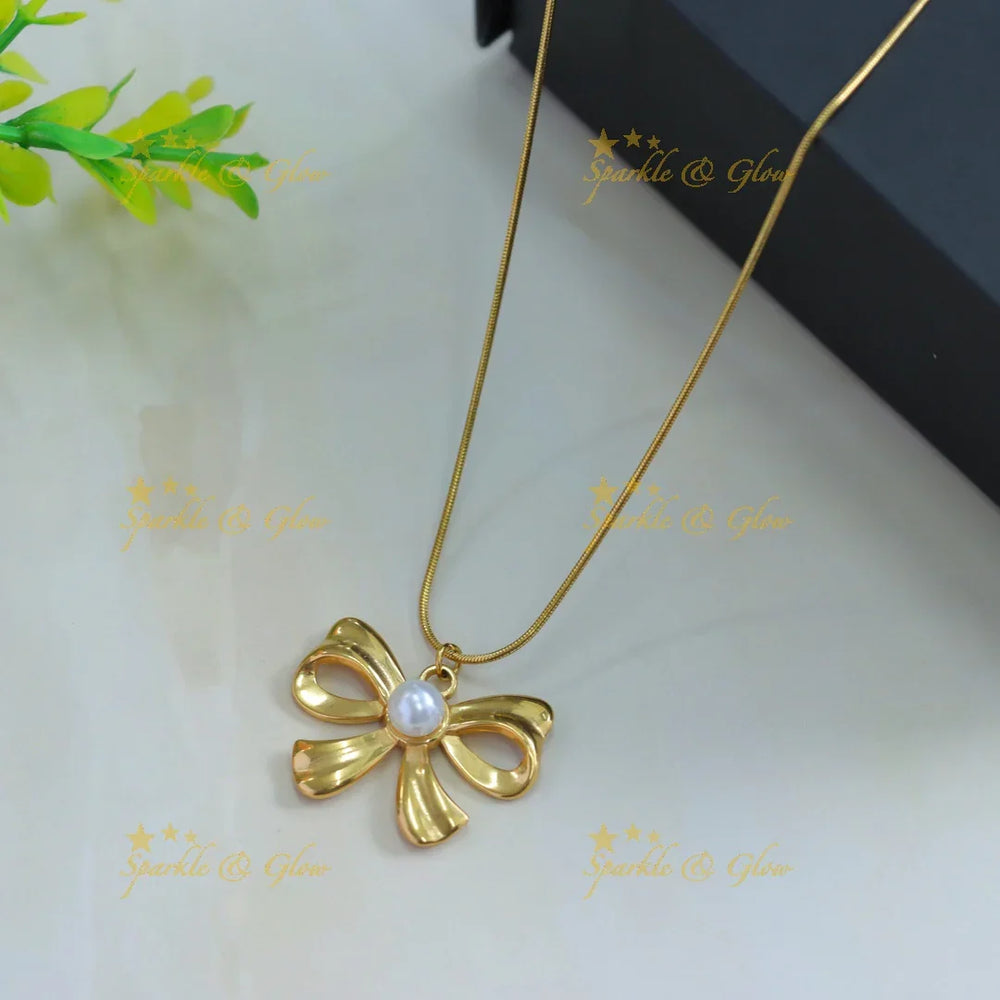 Gracious Infinity pendant short necklace - Sparkle and Glow