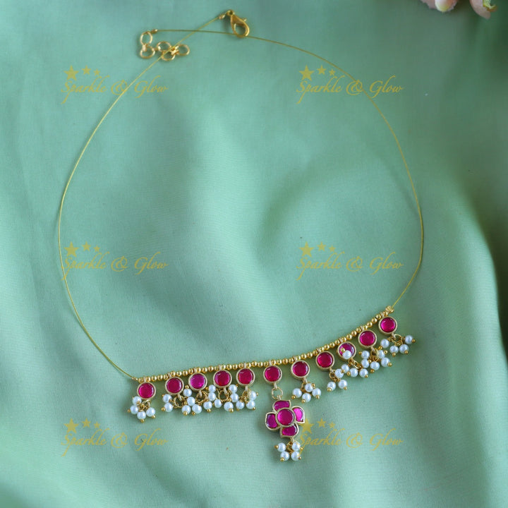 Beautiful Circle design Floral pendant Invisible short necklace