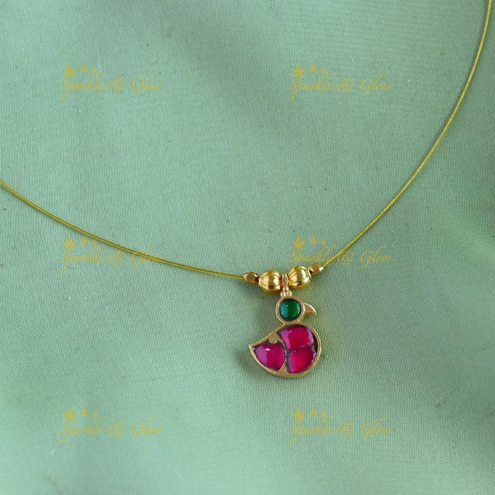 Elegant Duck design Invisible short necklace - Sparkle and Glow