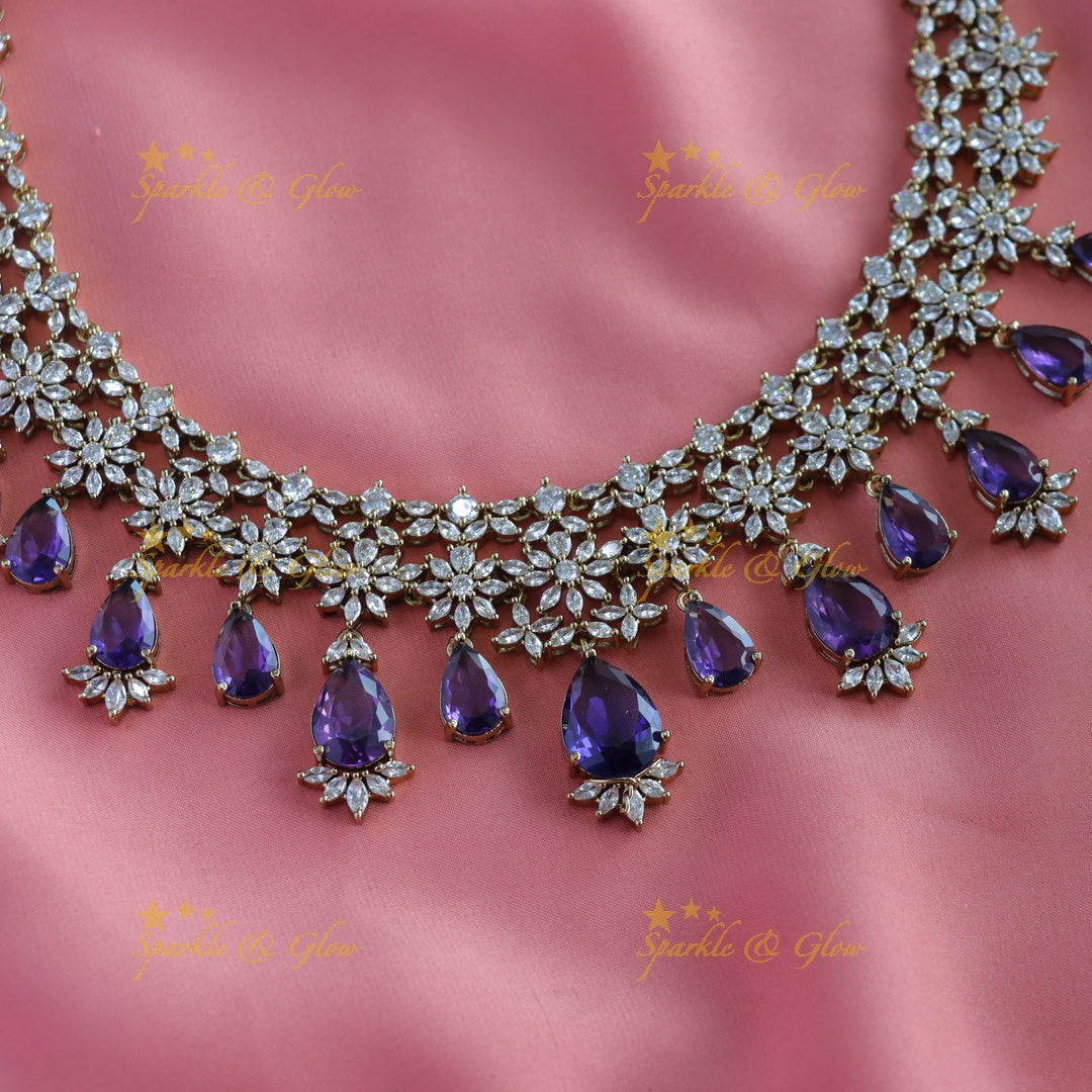 Sparkling Star Floral Victorian Ad short necklace with waterdrop