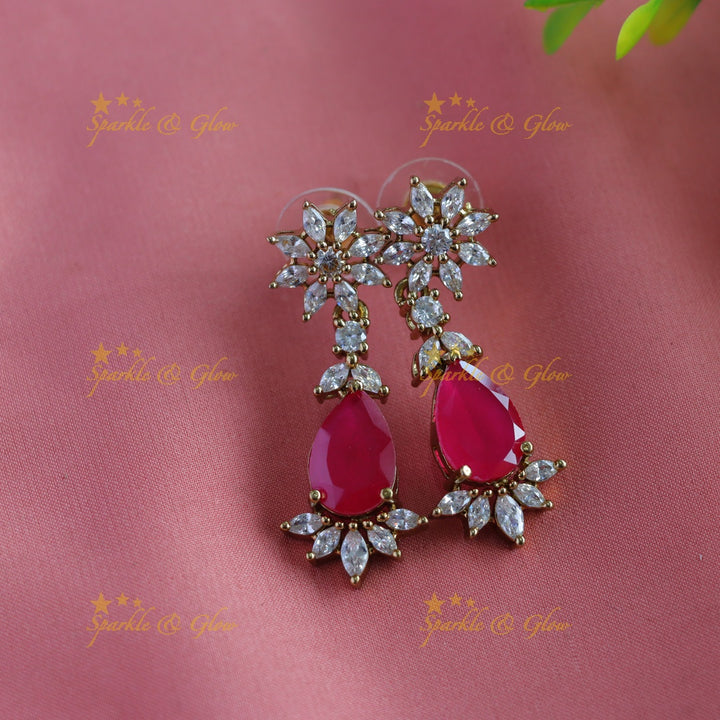 Sparkling Star Floral Victorian Ad short necklace with waterdrop