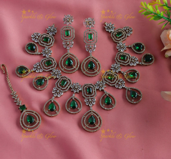 Sparkling Square and Waterdrop design Victorian AD short necklace with Maangtikka