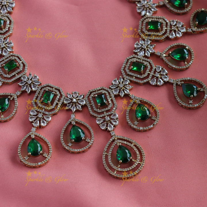Sparkling Square and Waterdrop design Victorian AD short necklace with Maangtikka