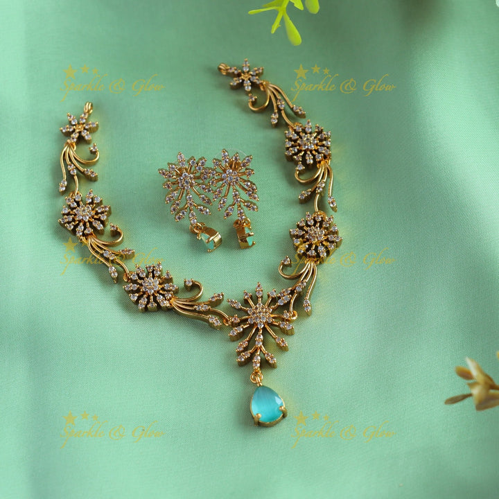 Gracious Star Floral Leaflet design AD short necklace-Light pink