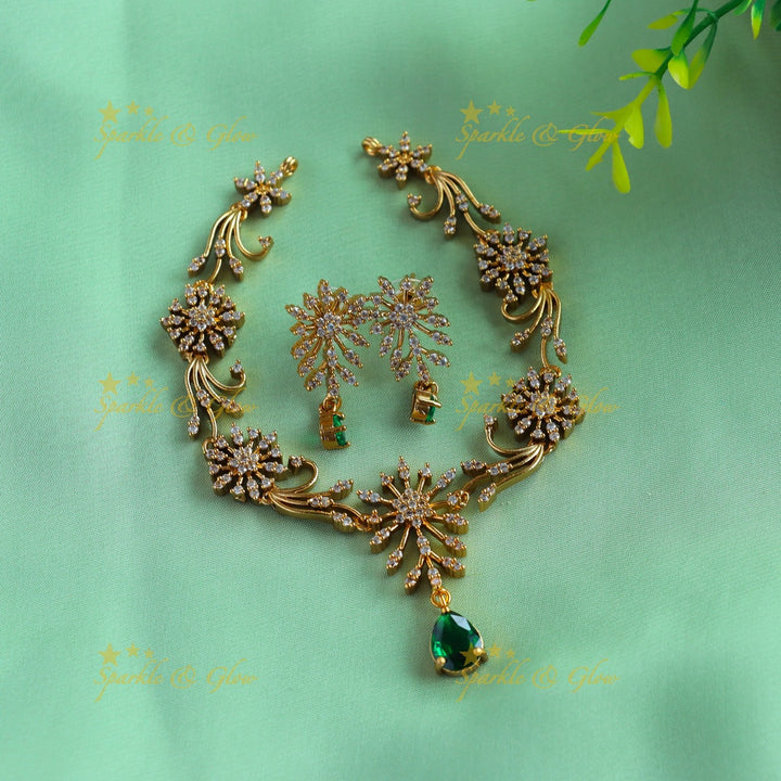 Gracious Star Floral Leaflet design AD short necklace-Green