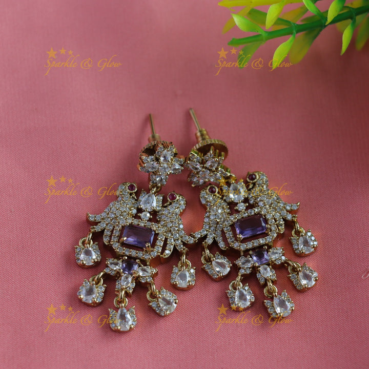 Elegant Dancing Peacock floral carved Victorian AD short necklace