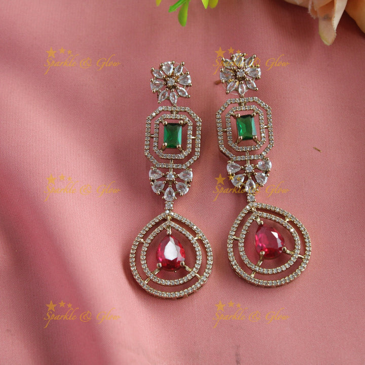 Sparkling Square and Waterdrop design Victorian AD short necklace with Maangtikka
