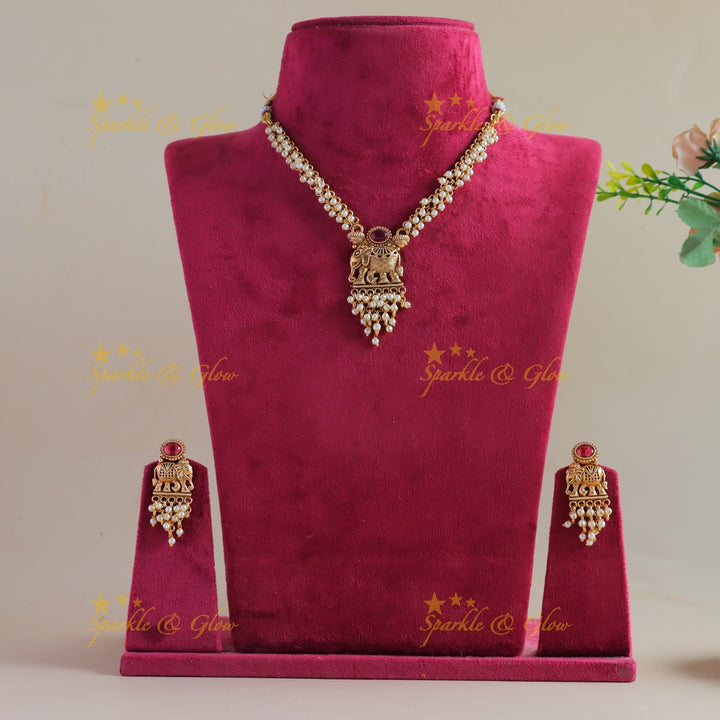 Elegant Grand Elephant pendant carved Guttapusalu short necklace