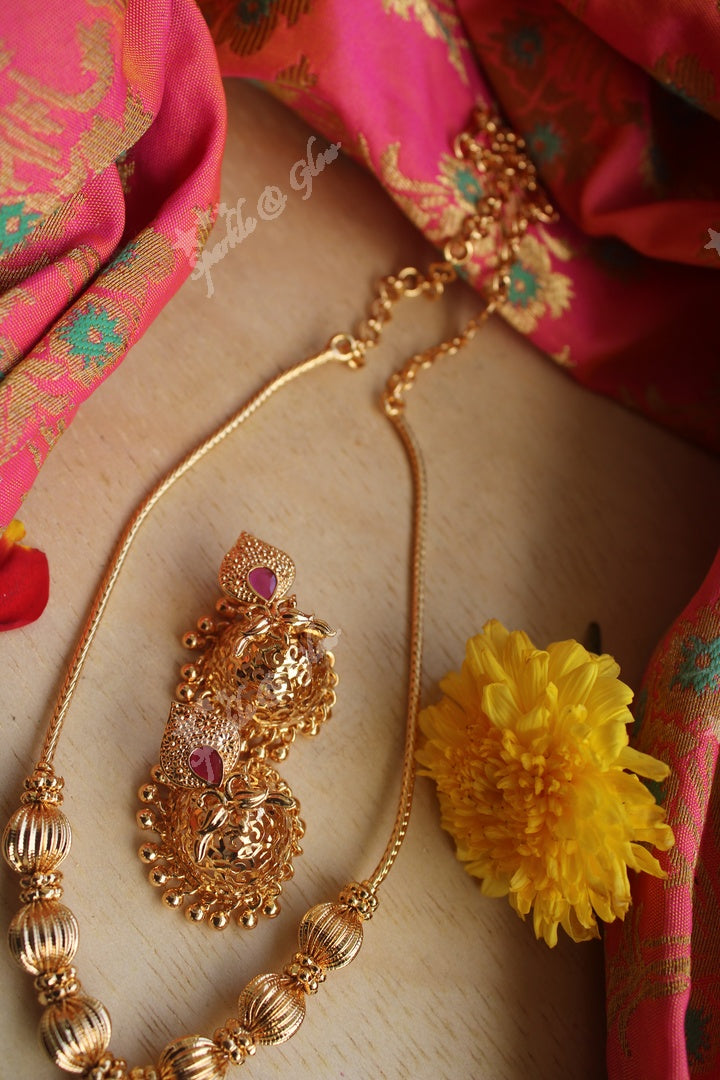 Elegant gold polished Lakshmi neckalace set