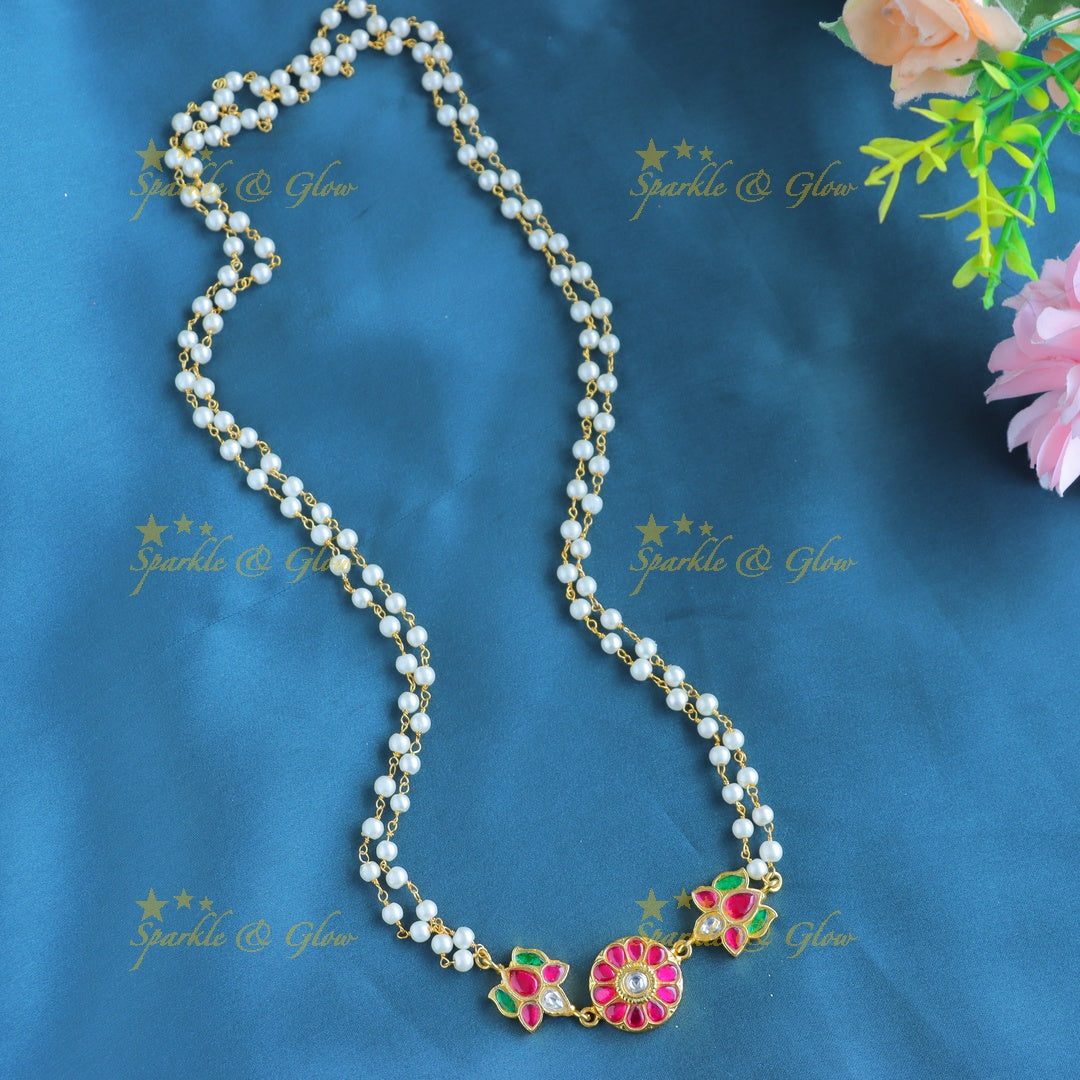 Gracious Lotus pendant Jadau pearl chain