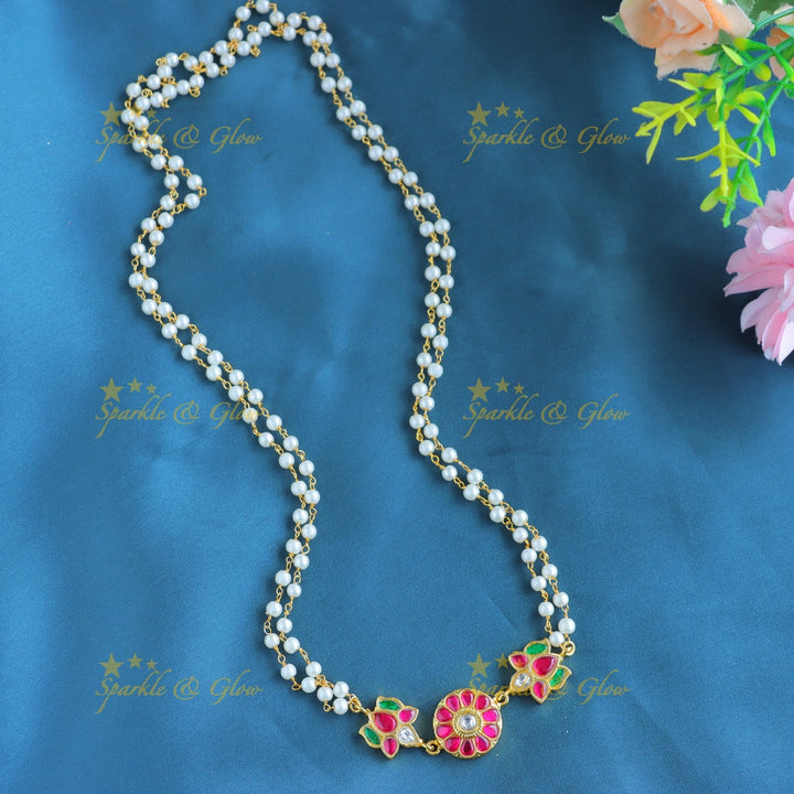 Gracious Lotus pendant Jadau pearl chain