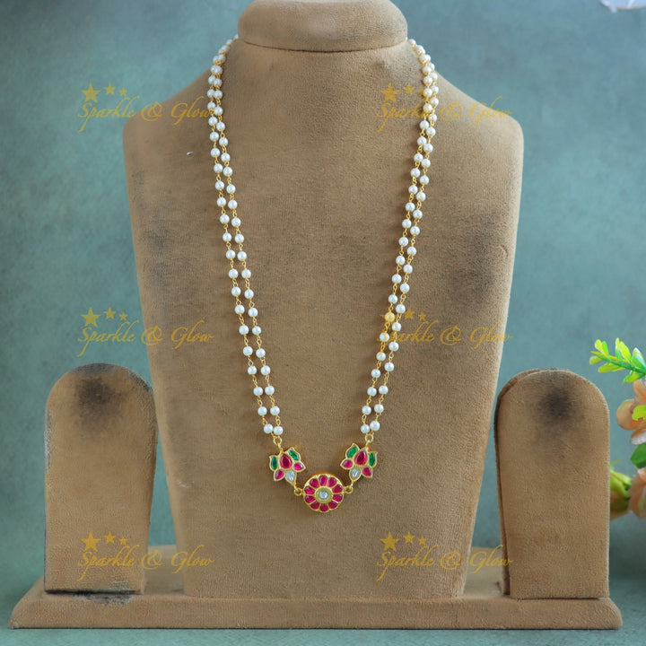 Gracious Lotus pendant Jadau pearl chain