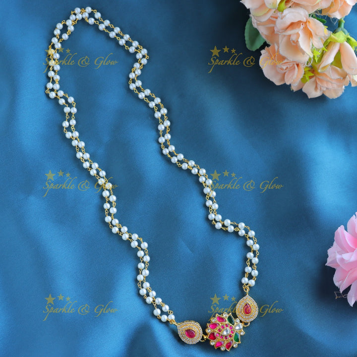 Grand Lotus pendant carved waterdrop Jadau pearl chain