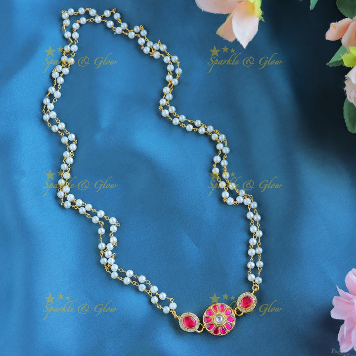 Gracious Floral and Circle pendant carved Jadau pearl chain