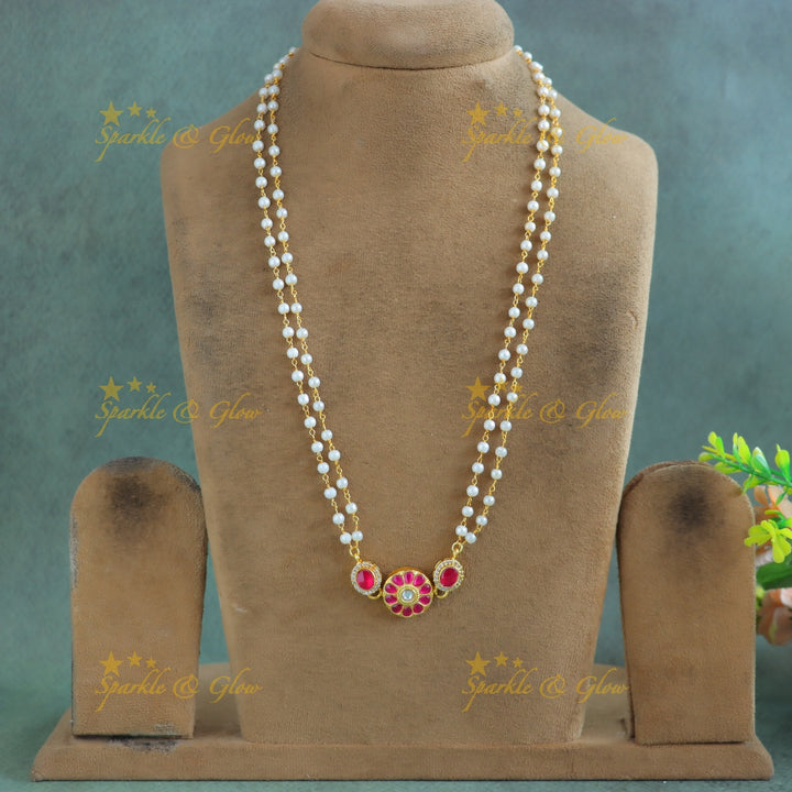 Gracious Floral and Circle pendant carved Jadau pearl chain