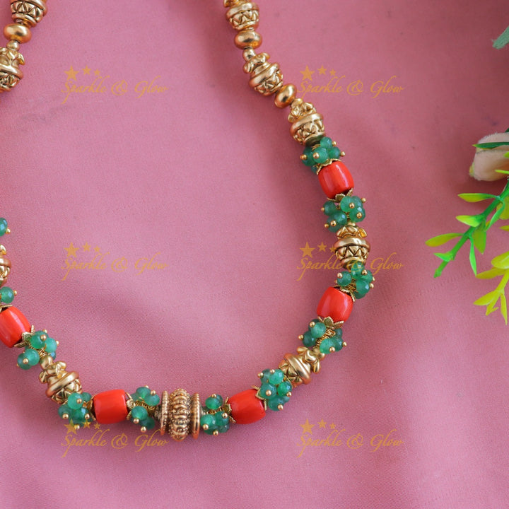 Elegant Floral design Coral and mintgreen beaded short necklace