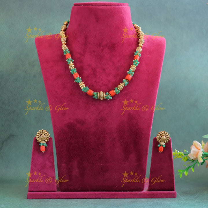 Elegant Floral design Coral and mintgreen beaded short necklace