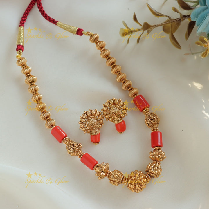 Elegant Coral and Gold ball beaded short necklace