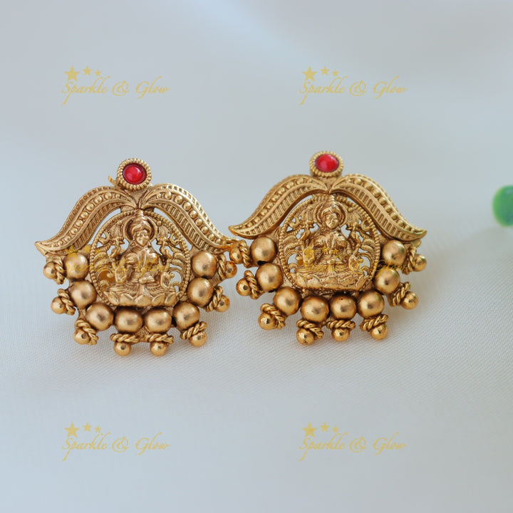 Statement Idol Lakshmi Flower design Coral beaded short necklace