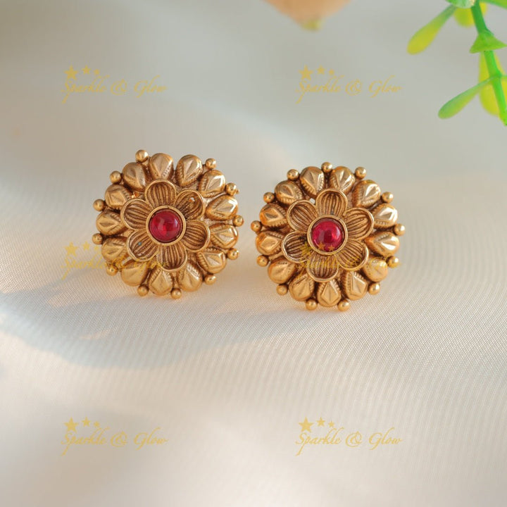 Beautiful Gold ball beaded short necklace with red beads - Red - Sparkle and Glow - Red - Back Thread