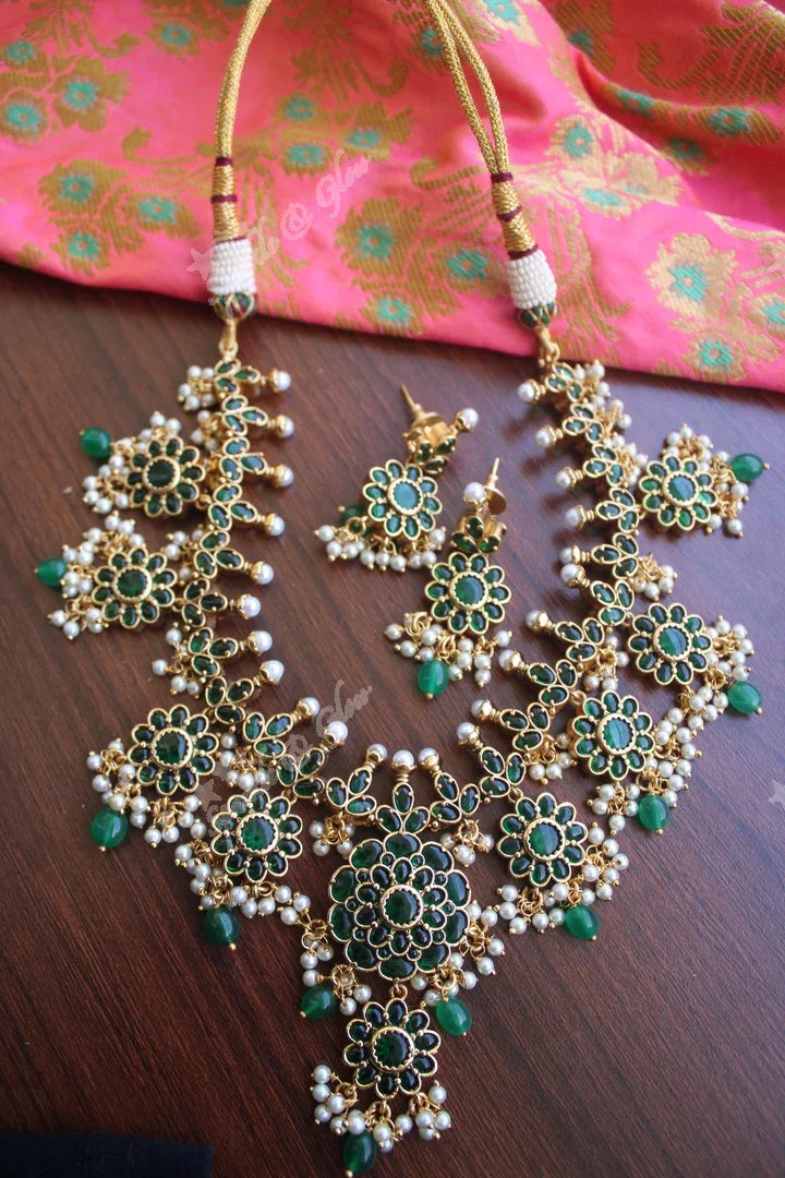 Gold alike polished real kemp stones gutta pusalu short necklace - Green - Sparkle and Glow